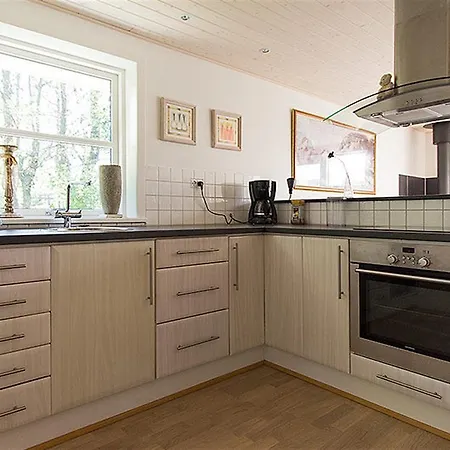 Three-bedroom Holiday In * Hals